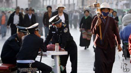 После самосожжения в Тибете начались массовые задержания