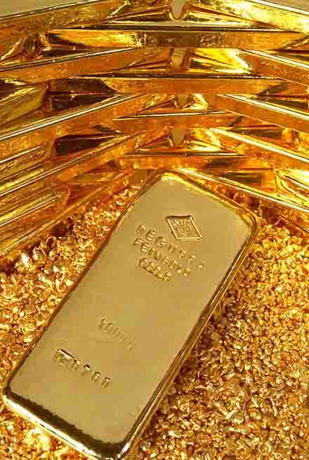 Золотовалютных резервов страны становится все больше