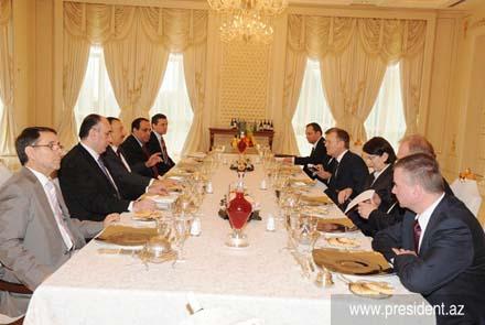 Премьер Польши провел встречи в Баку