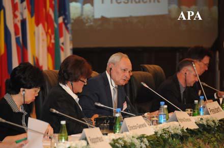 Сессия ВОЗ открылась в Баку