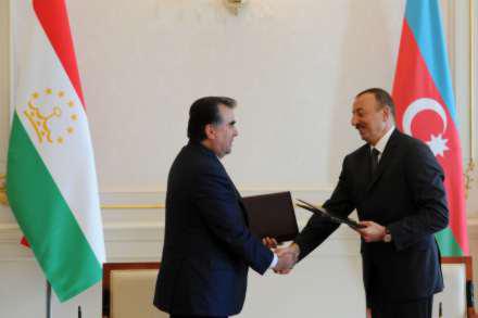 Президент Таджикистана в Баку