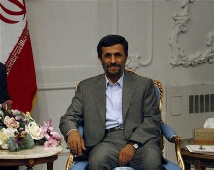 Ахмадинежад тасует министров