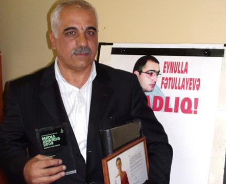 Осужденного журналиста наградили по-международному