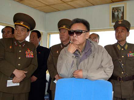 Ким Чен Иру предлагают отказаться от ядерного оружия