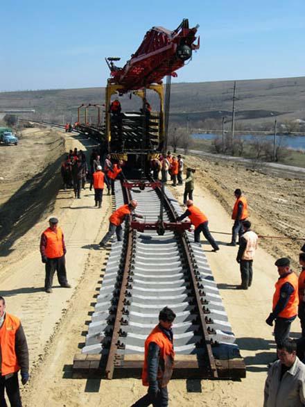 Азербайджан активно развивает транспортный коридор Запад - Восток