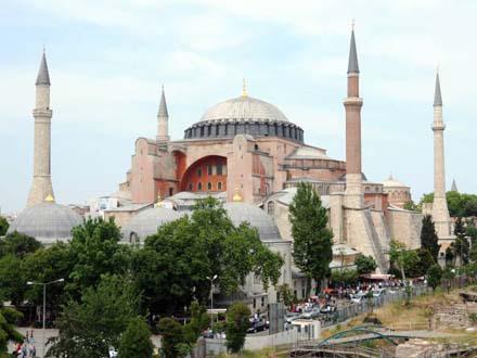 Храм Святой Софии в Стамбуле веpнуть христианам