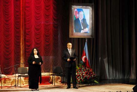 Вечеp памяти Гейдаpа Алиева