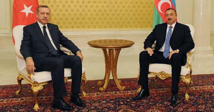 Начался официальный визит премьер-министра Турции в Азербайджан