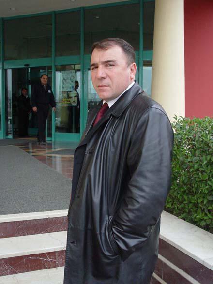 Искендер Джавадов: "Иностранцев надо провожать"
