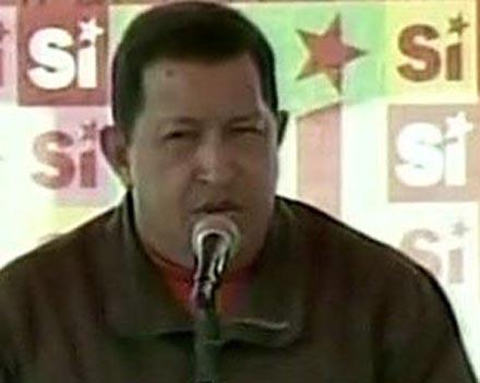 Чавес готовится к войне