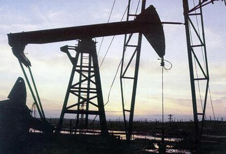 В Азербайджане утверждены прогнозы по добыче нефти и газа в 2010 году