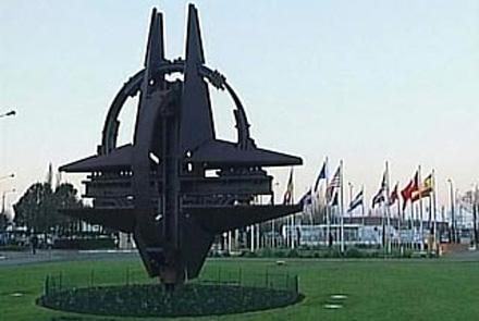 НАТО начинает масштабные учения у российской границы